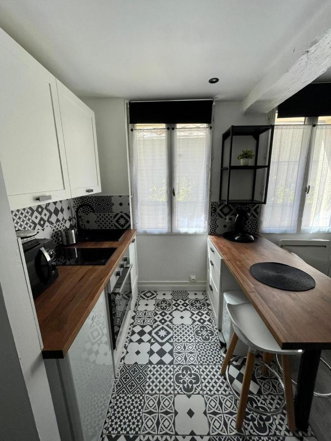 Studio Nicaise Rouen Luaran gambar